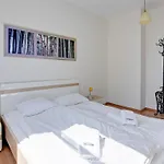 Daire Parkur By Renters *